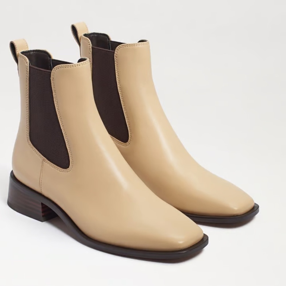 Sam Edelman Thelma Chelsea Boots - Sleek Elastic Side Design
